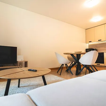 Emila's פלאנגה